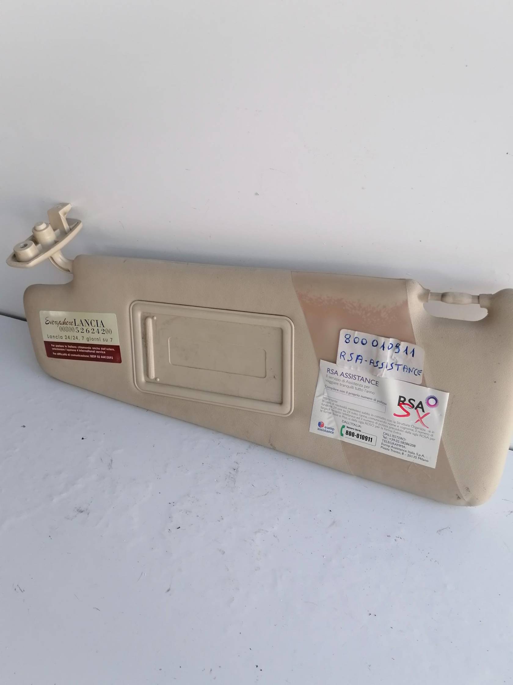 Aletta parasole parabrezza sx.